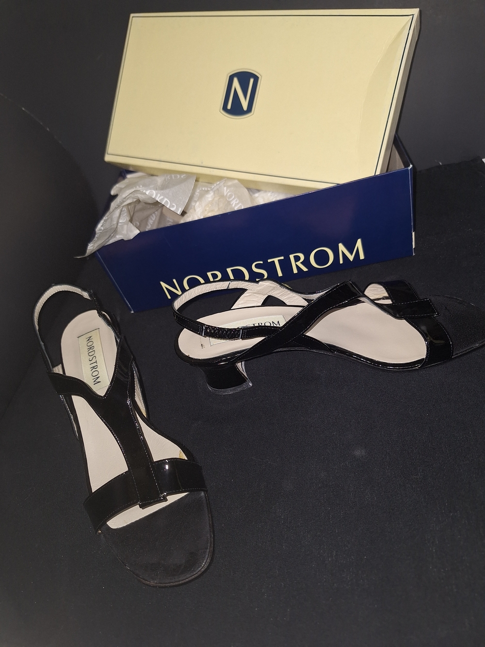 New Vintage 60s/70s Nordstrom Shiny Black Patent Slingback Heels - Unworn — image 2 of 8